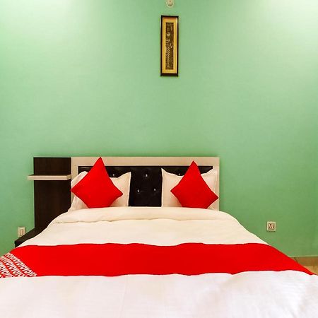 Oyo Lck1233 Rivaaj Palace לקנאו מראה חיצוני תמונה