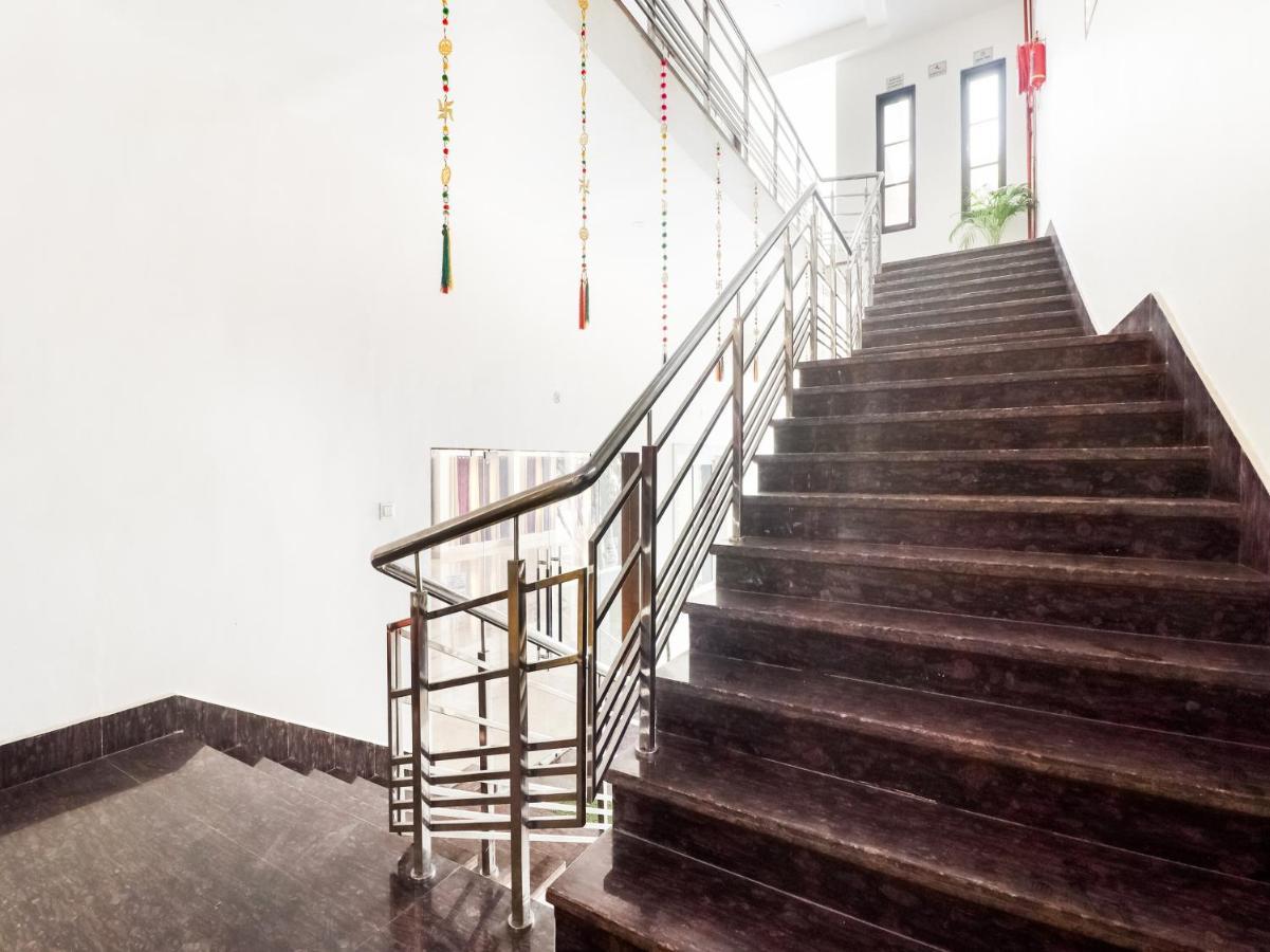 Oyo Lck1233 Rivaaj Palace לקנאו מראה חיצוני תמונה