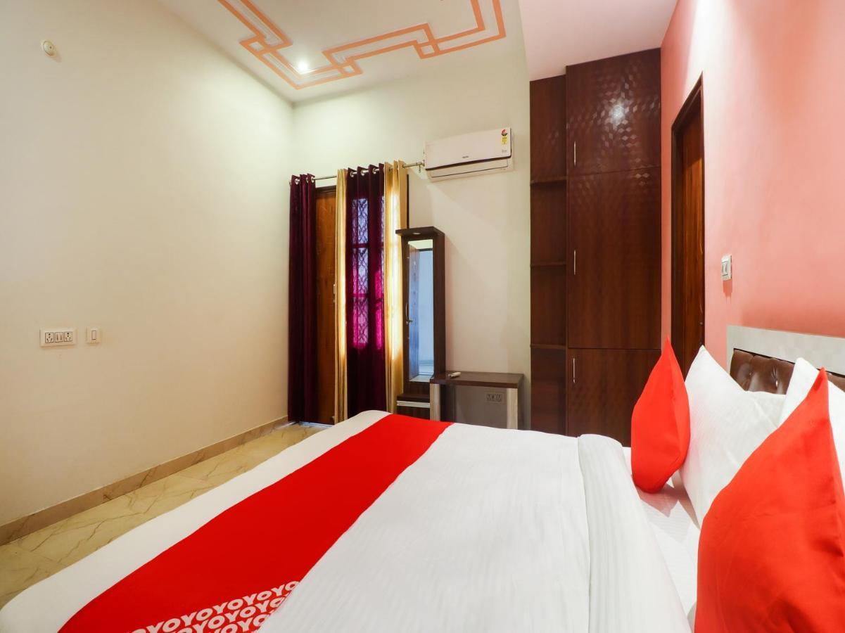 Oyo Lck1233 Rivaaj Palace לקנאו מראה חיצוני תמונה