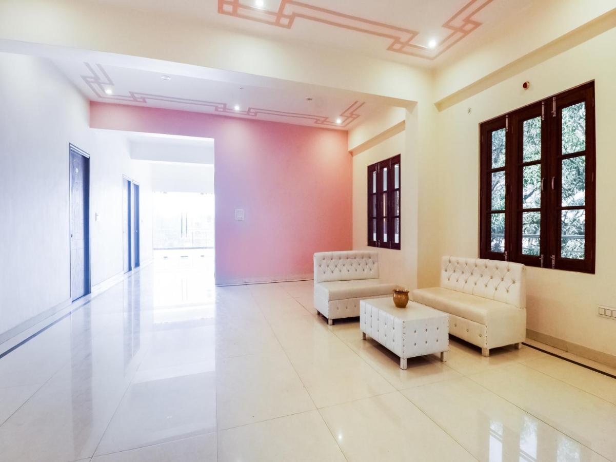 Oyo Lck1233 Rivaaj Palace לקנאו מראה חיצוני תמונה