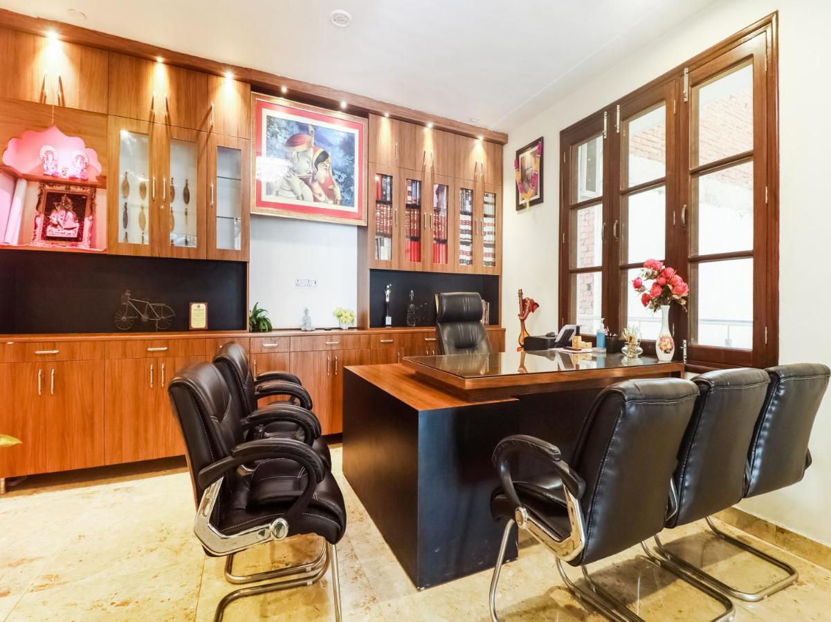 Oyo Lck1233 Rivaaj Palace לקנאו מראה חיצוני תמונה