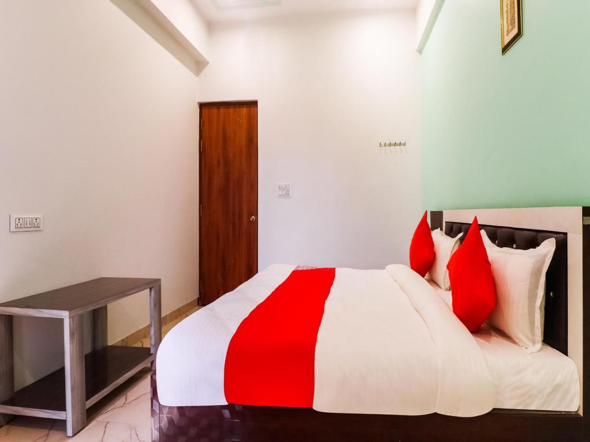 Oyo Lck1233 Rivaaj Palace לקנאו מראה חיצוני תמונה