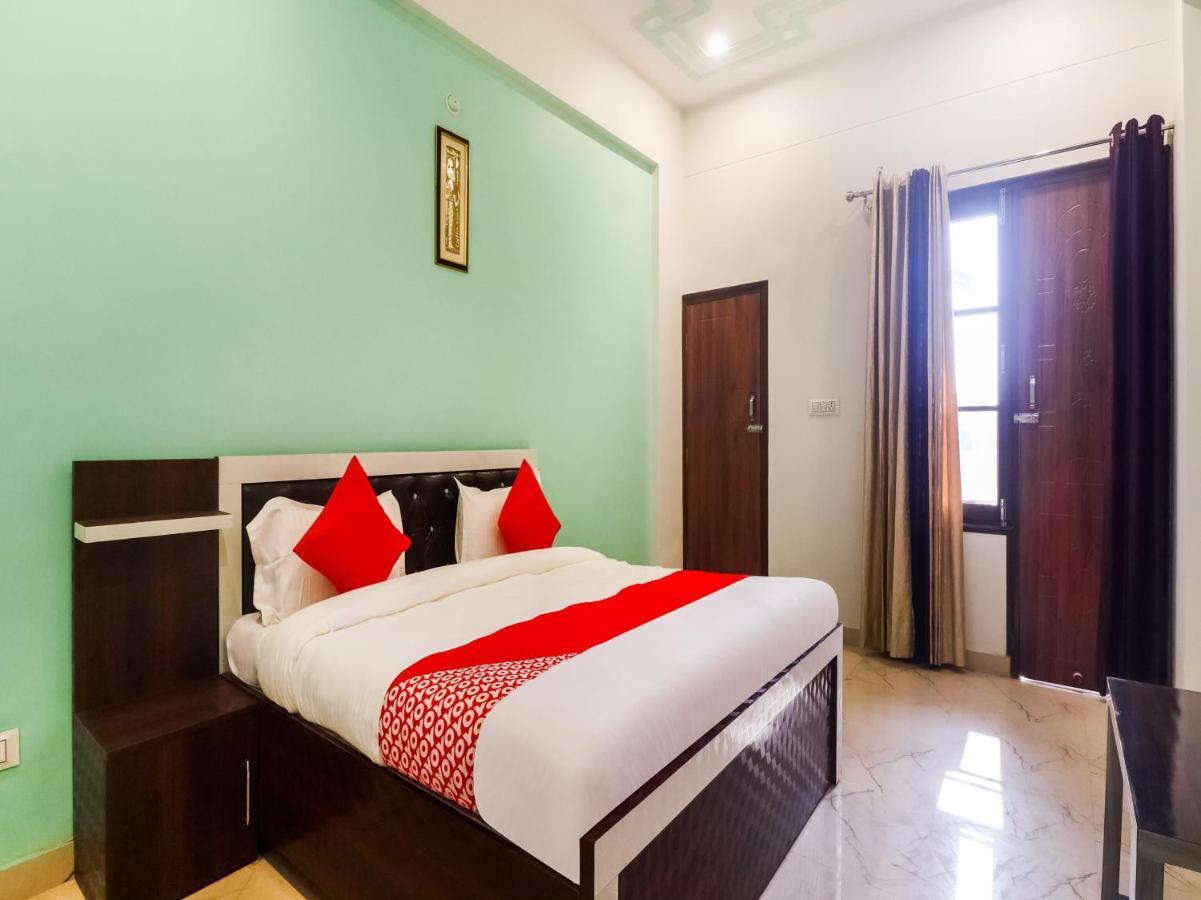Oyo Lck1233 Rivaaj Palace לקנאו מראה חיצוני תמונה