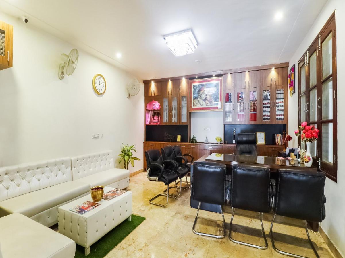 Oyo Lck1233 Rivaaj Palace לקנאו מראה חיצוני תמונה