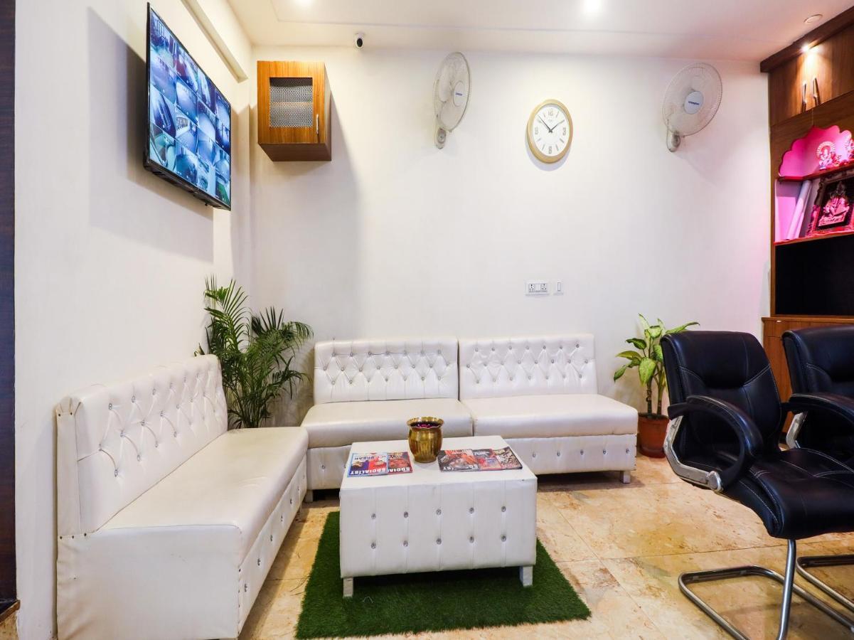 Oyo Lck1233 Rivaaj Palace לקנאו מראה חיצוני תמונה